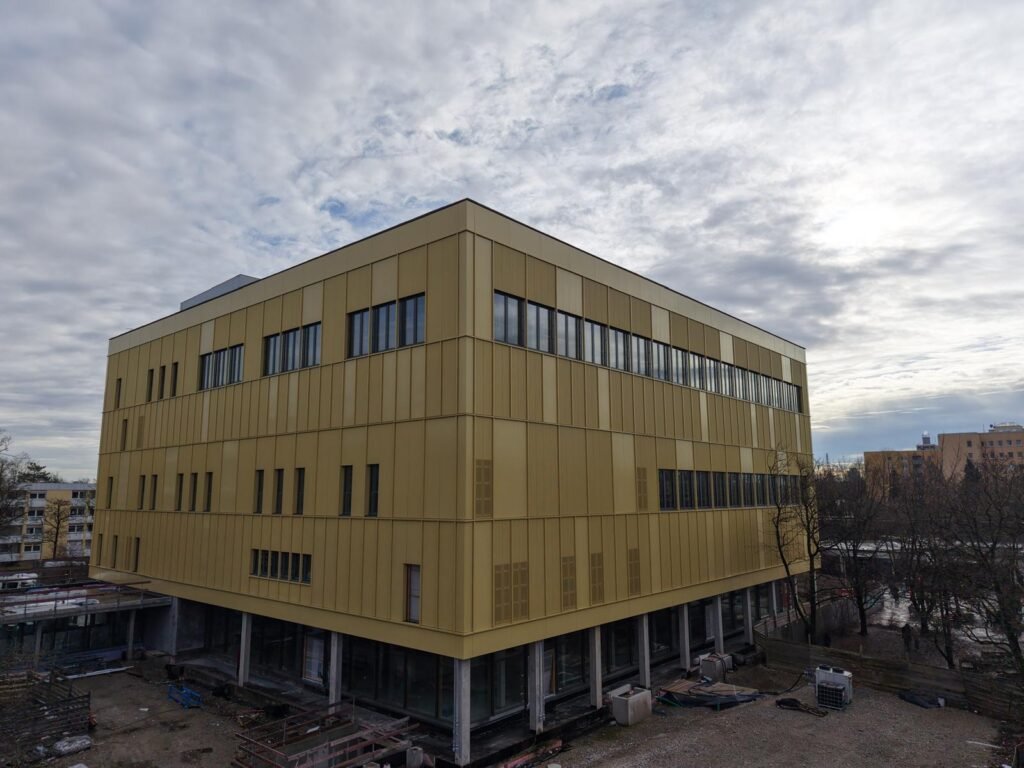 Schulcampus München – 12